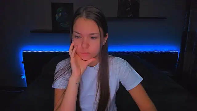 Snapshot of AlexaBarkley chatting on November 4, 12:14 am AlexaBarkley online show from November 4, 12:14 am