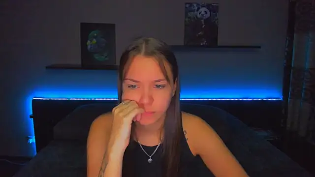 Snapshot of AlexaBarkley chatting on December 16, 12:26 am AlexaBarkley online show from December 16, 12:26 am