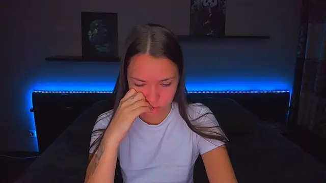 Snapshot of AlexaBarkley chatting on November 12, 12:15 am AlexaBarkley online show from November 12, 12:15 am