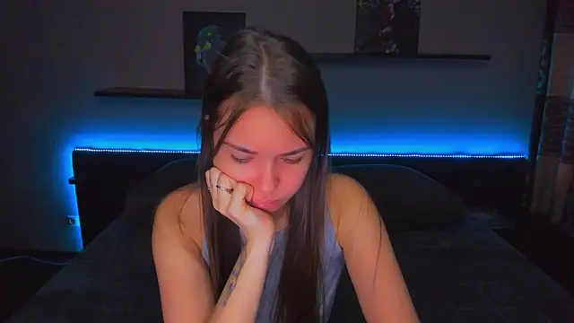 AlexaBarkley online show from March 5, 12:40 am