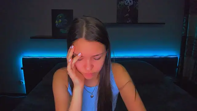 Snapshot of AlexaBarkley chatting on November 13, 12:14 am AlexaBarkley online show from November 13, 12:14 am