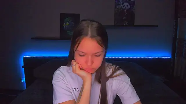 AlexaBarkley online show from February 17, 12:30 am