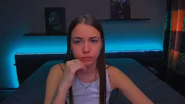 Snapshot of AlexaBarkley chatting on February 3, 6:56 am AlexaBarkley online show from February 3, 6:56 am