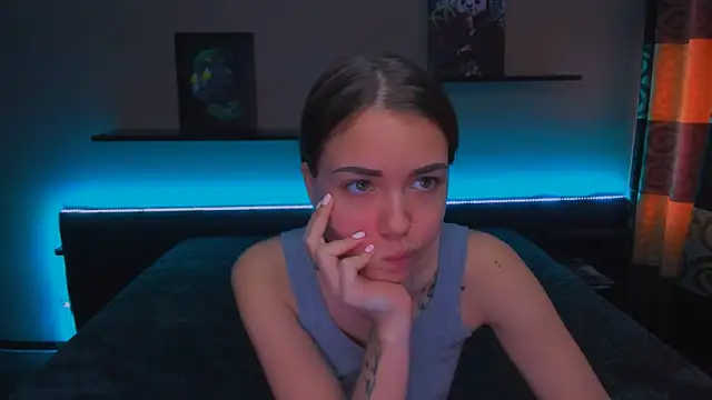 Snapshot of AlexaBarkley chatting on February 4, 6:36 am AlexaBarkley online show from February 4, 6:36 am