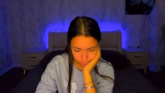 Snapshot of AlexaBarkley chatting on July 15, 12:39 am AlexaBarkley online show from July 15, 12:39 am