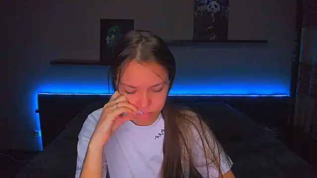 AlexaBarkley online show from February 12, 12:32 am