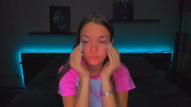 Snapshot of AlexaBarkley chatting on October 31, 12:07 am AlexaBarkley online show from October 31, 12:07 am