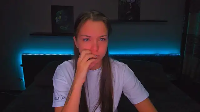 AlexaBarkley online show from December 17, 12:15 am