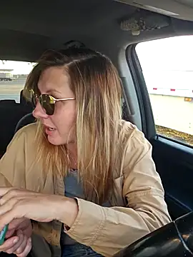 SheIsSomething online show from December 15, 12:16 am