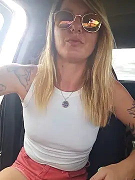 SheIsSomething online show from March 9, 10:57 pm