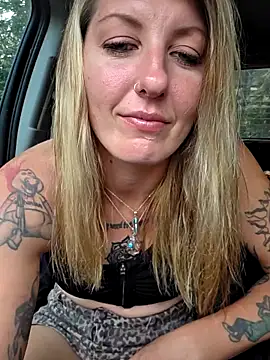 SheIsSomething online show from May 10, 11:17 pm