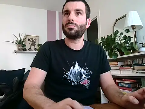 Snapshot of Simon-tem chatting on January 14, 2:42 pm Simon-tem online show from January 14, 2:42 pm