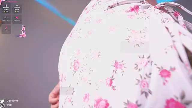 Snapshot of Gigi_ohlala chatting on January 14, 1:36 am Gigi ohlala online show from January 14, 1:36 am