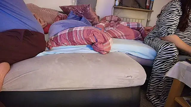 HotBiPaar online show from March 13, 9:48 pm