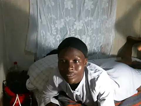 cute-shamza online show from December 17, 5:40 pm