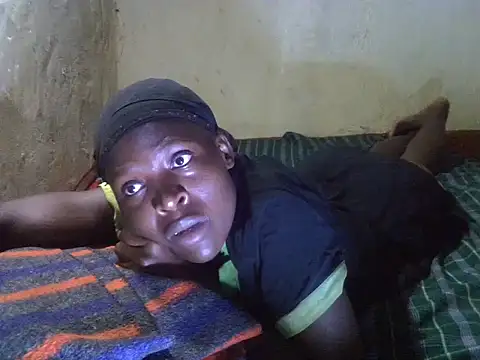 Snapshot of cute-shamza chatting on September 28, 4:14 pm cute-shamza online show from September 28, 4:14 pm