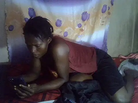 cute-shamza online show from May 15, 6:44 am