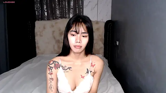 shecutie69 online show from February 13, 8:31 pm
