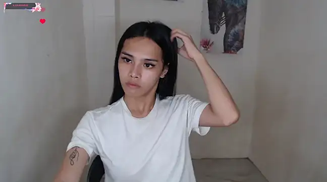 Snapshot of shecutie69 chatting on March 9, 2:43 pm shecutie69 online show from March 9, 2:43 pm