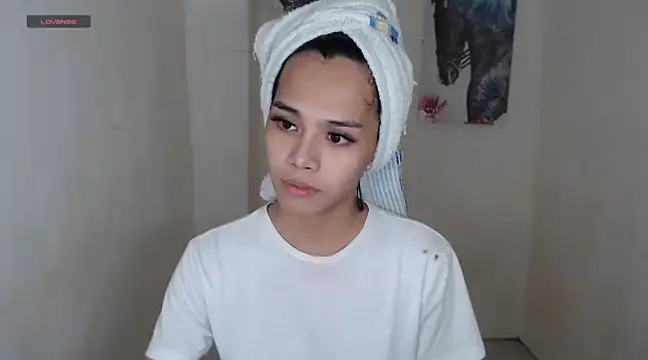 Snapshot of shecutie69 chatting on March 8, 1:47 pm shecutie69 online show from March 8, 1:47 pm