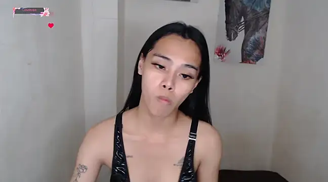 Snapshot of shecutie69 chatting on February 17, 9:21 pm shecutie69 online show from February 17, 9:21 pm