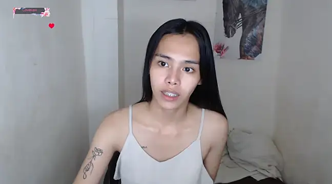 Snapshot of shecutie69 chatting on February 23, 9:26 pm shecutie69 online show from February 23, 9:26 pm