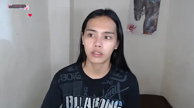 Snapshot of shecutie69 chatting on February 19, 10:09 pm shecutie69 online show from February 19, 10:09 pm