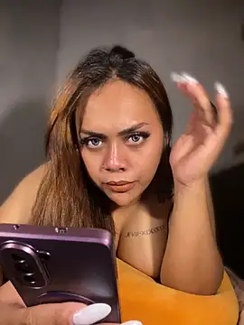 Snapshot of _MissKhimberlyXxx_ chatting on June 29, 3:45 pm MissKhimberlyXxx online show from June 29, 3:45 pm