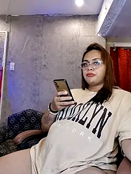  MissKhimberlyXxx  online show from April 4, 12:01 pm