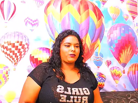 Snapshot of Indianfairy99 chatting on December 10, 4:56 am Indianfairy99 online show from December 10, 4:56 am