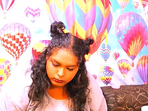 Snapshot of Indianfairy99 chatting on December 13, 4:43 am Indianfairy99 online show from December 13, 4:43 am