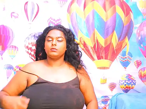 Snapshot of Indianfairy99 chatting on January 27, 12:33 am Indianfairy99 online show from January 27, 12:33 am