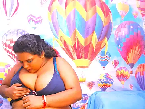 Snapshot of Indianfairy99 chatting on January 27, 6:52 am Indianfairy99 online show from January 27, 6:52 am