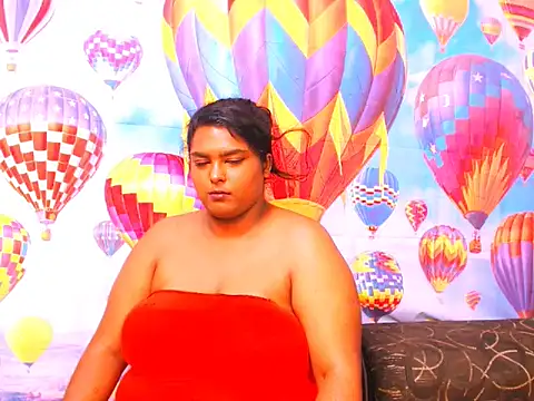 Snapshot of Indianfairy99 chatting on December 19, 1:18 am Indianfairy99 online show from December 19, 1:18 am