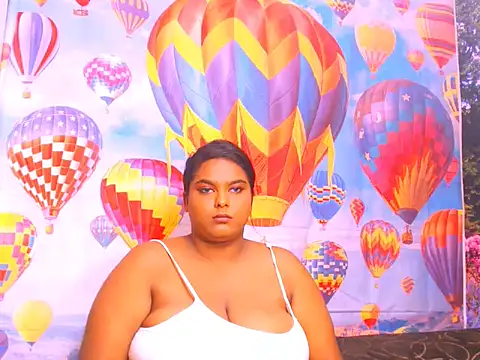 Snapshot of Indianfairy99 chatting on February 4, 12:00 pm Indianfairy99 online show from February 4, 12:00 pm