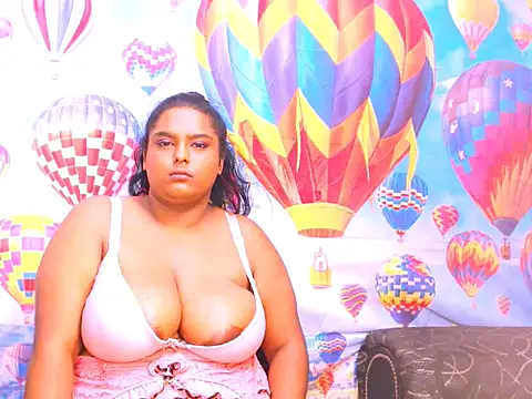 Snapshot of Indianfairy99 chatting on January 24, 1:45 am Indianfairy99 online show from January 24, 1:45 am