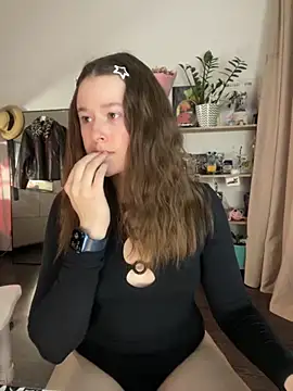 Snapshot of sweetest_pie chatting on November 27, 6:41 pm sweetest pie online show from November 27, 6:41 pm