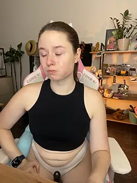 Snapshot of sweetest_pie chatting on November 8, 9:51 pm sweetest pie online show from November 8, 9:51 pm