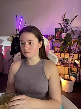 sweetest pie online show from March 15, 4:14 pm