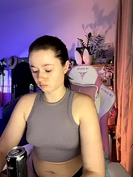 Snapshot of sweetest_pie chatting on November 1, 7:30 pm sweetest pie online show from November 1, 7:30 pm