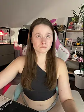Snapshot of sweetest_pie chatting on July 23, 5:53 pm sweetest pie online show from July 23, 5:53 pm