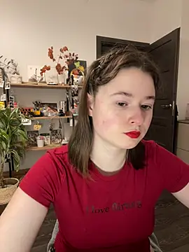 Snapshot of sweetest_pie chatting on February 22, 7:47 pm sweetest pie online show from February 22, 7:47 pm