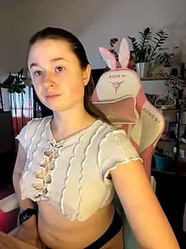 Snapshot of sweetest_pie chatting on September 26, 6:48 pm sweetest pie online show from September 26, 6:48 pm