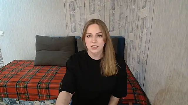 Pilly green  online show from February 24, 7:31 am