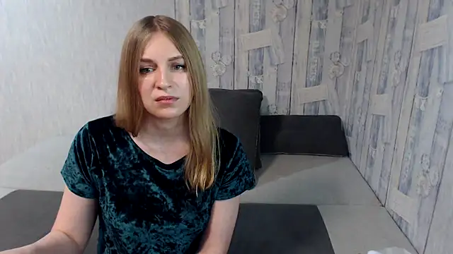 Pilly green  online show from March 22, 12:04 pm