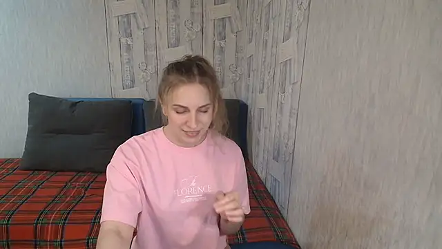 Pilly green  online show from April 24, 5:31 am