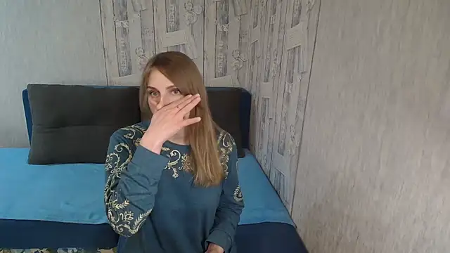 Pilly green  online show from May 14, 7:27 am