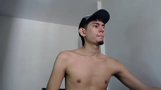 Snapshot of imdavo23 chatting on October 1, 5:06 pm imdavo23 online show from October 1, 5:06 pm