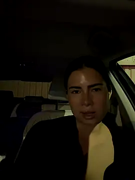 clairewntr online show from October 13, 9:27 pm