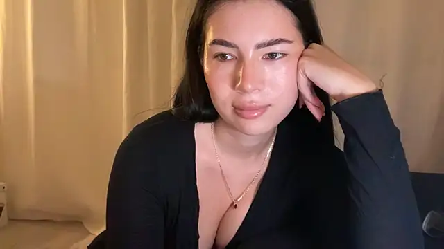 Snapshot of clairewntr chatting on February 3, 8:58 pm clairewntr online show from February 3, 8:58 pm